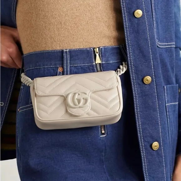 Gucci marmont bag in white chevron matelasse leather with a chain strap. - Picture 7 of 7